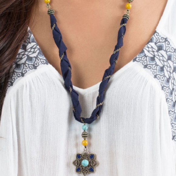 Golden Lotus Two-Row Convertible Necklaced - Picture 5 of 5